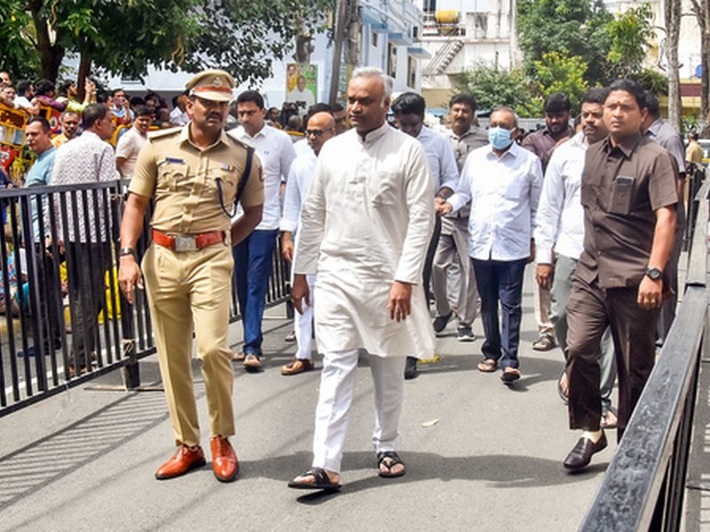 Karnataka: Priyank Kharge defends father's remarks against PM Modi, reminds BJP of its past remarks