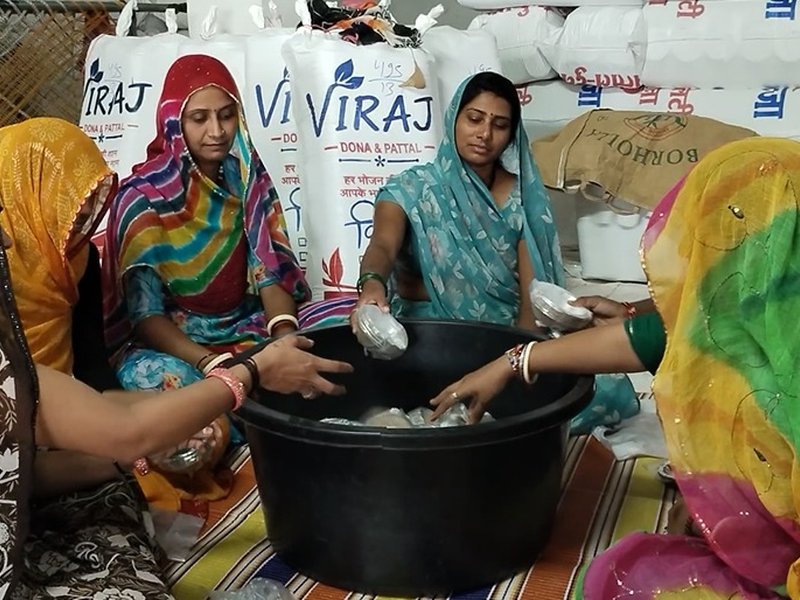 नीमच: लखपति दीदी योजना से संवर रही ग्रामीण महिलाओं की जिंदगी, आत्मनिर्भरता को मिली उड़ान