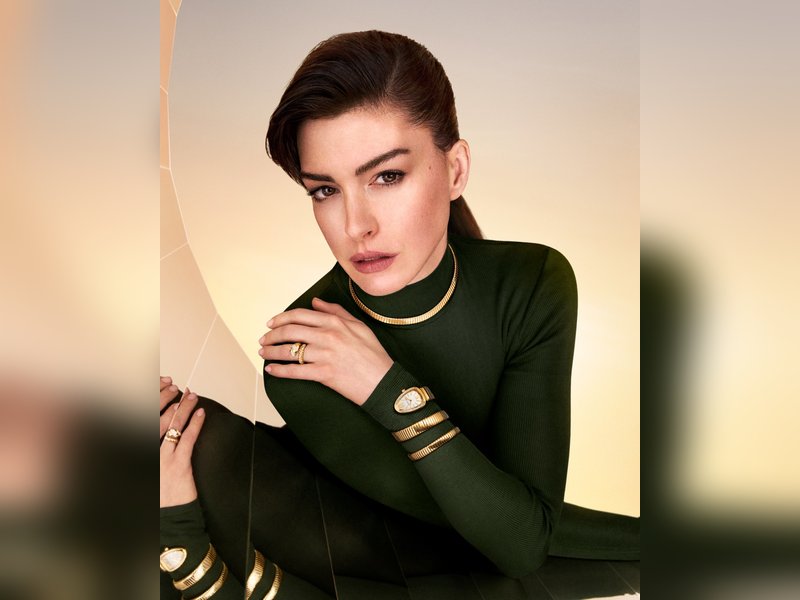 When Rihanna complimented Anne Hathaway on the sets of 'Ocean 8'