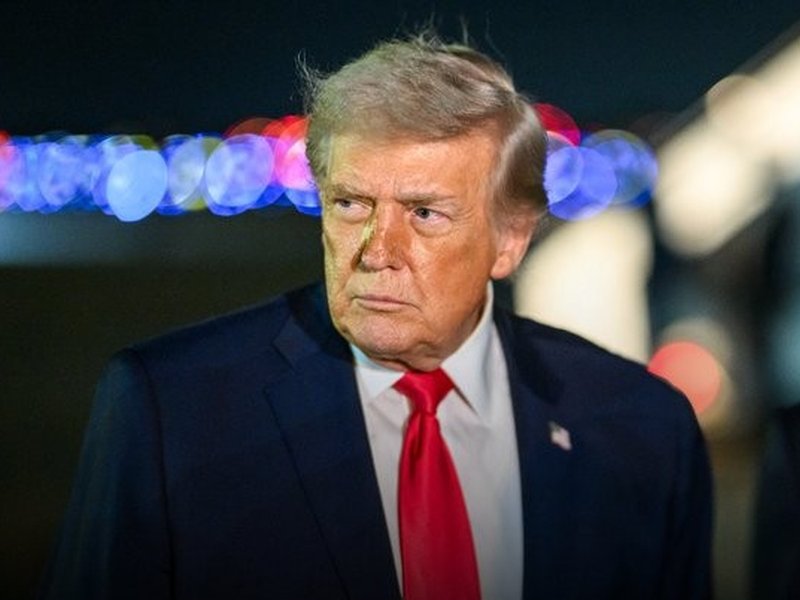 Week from midterm election, polls project grim prospect for Trump