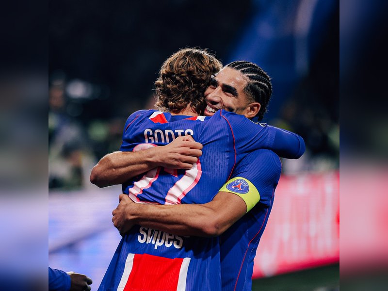 PSG beat Lyon to go top of Ligue 1 table