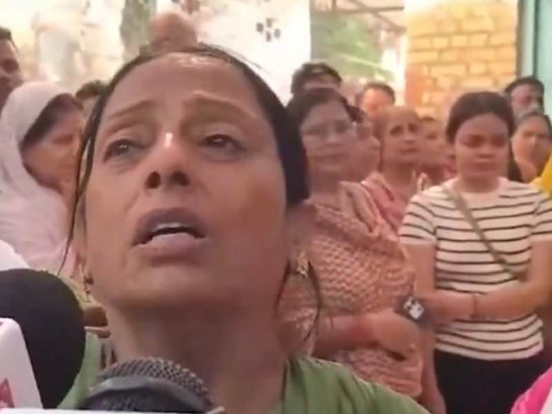 Lucknow triple murder: Victim's wife demands death penalty for accused, seeks encounter of prime suspect
