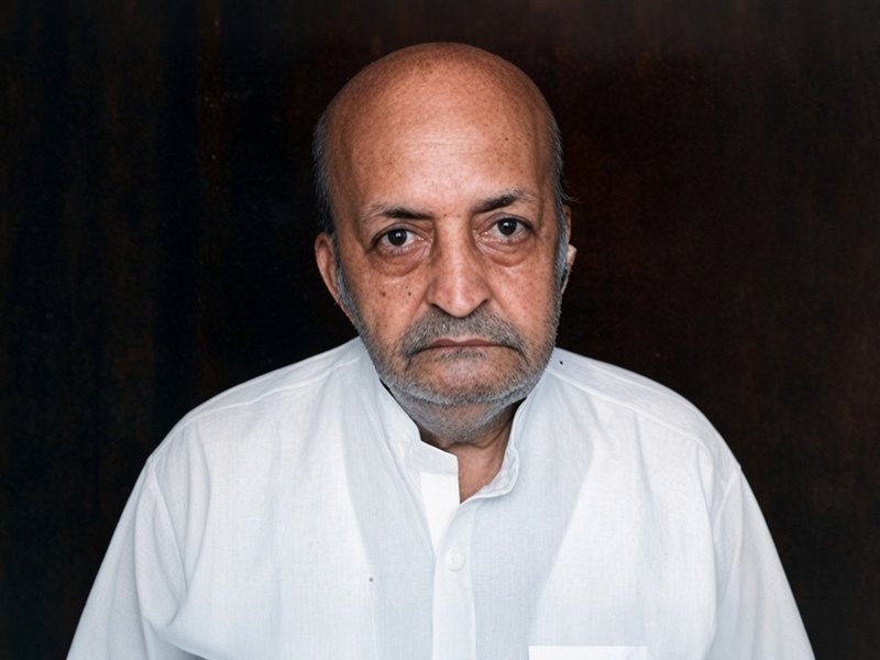 जेब में नहीं थे पैसे, बच्चों को पढ़ाकर चलाया खर्च, फिर 'खइके पान बनारस वाला' से छा गए अंजान