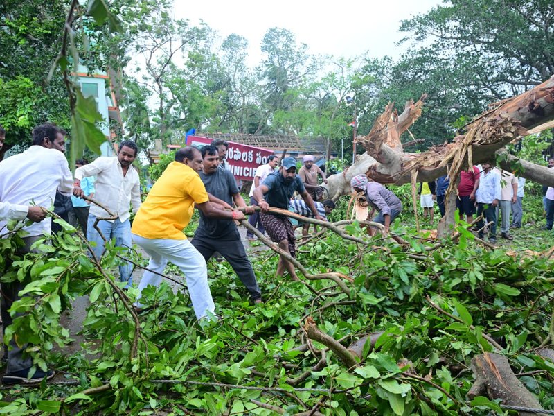 Cyclone Arnab: Telecom restoration efforts underway in affected districts