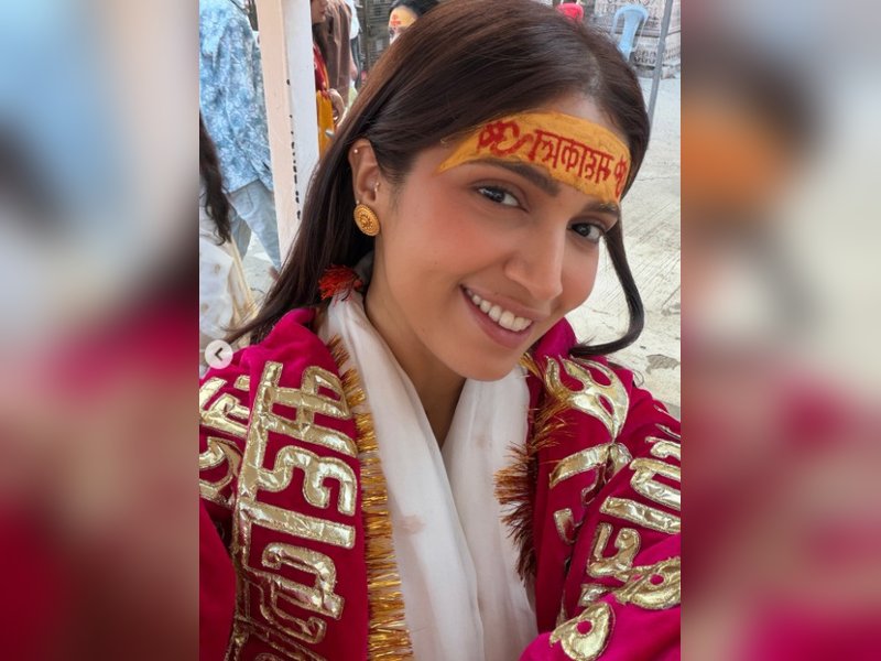 Bhumi Pednekkar offers prayers at Mahakaal Temple in Ujjain 