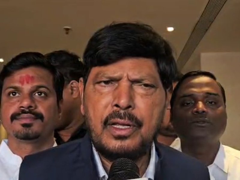 चुनाव आयोग के खिलाफ विरोध-प्रदर्शन के कारण एमएलसी चुनाव में कांग्रेस को लगा झटका : रामदास आठवले