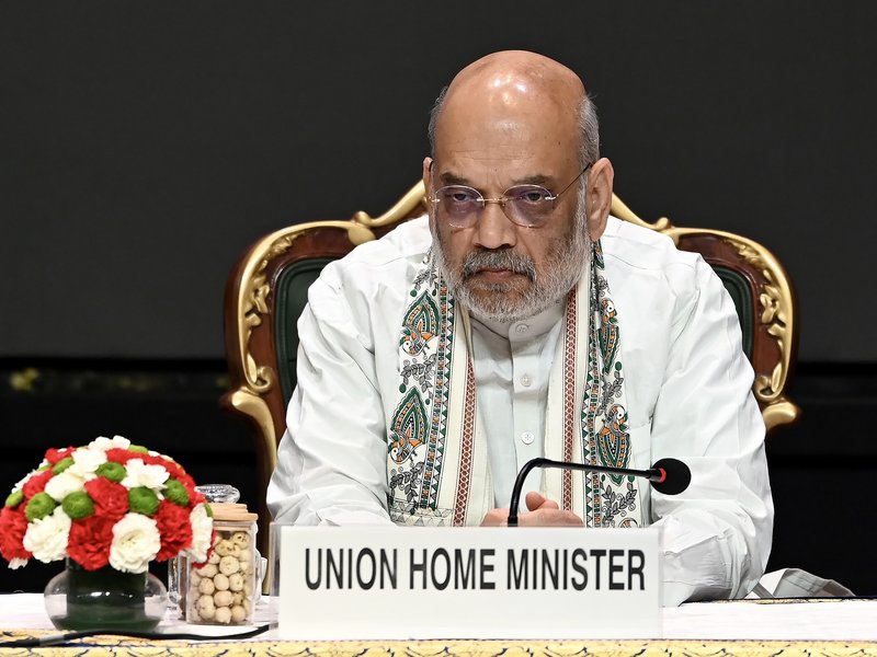 चक्रवात 'अर्नब' को लेकर अमित शाह ने 4 राज्यों के मुख्यमंत्रियों से की बात, हरसंभव मदद का दिया भरोसा  
