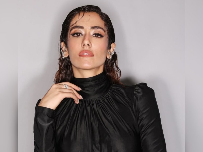 Jonita Gandhi bids adieu grandmother with heartfelt post