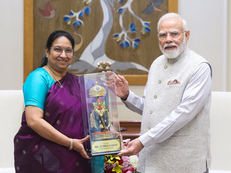 कर्नाटक की राज्यपाल डॉ. सुधा यादव ने राष्ट्रपति मुर्मु और पीएम मोदी से की मुलाकात