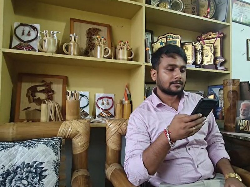 प्रधानमंत्री रोजगार सृजन योजना से उद्यमी बने सत्यम सुंदरम, बांस के कारोबार से 40 परिवारों को मिला रोजगार