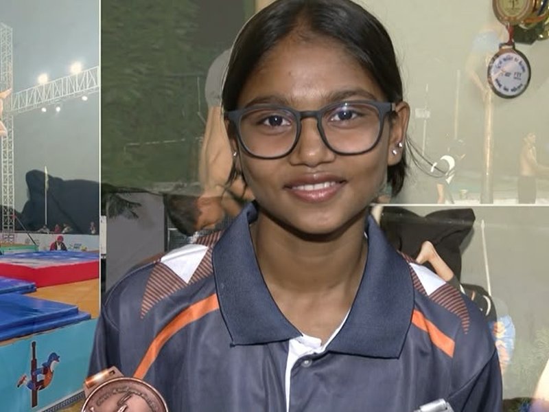 Diya Rawal and Devvrat Pandya excel for Gujarat in the Shri Sitaram Gupta Memorial All India Mallakhamb Championship 2026 held in Jhansi, Uttar Pradesh. Photo credit: IANS