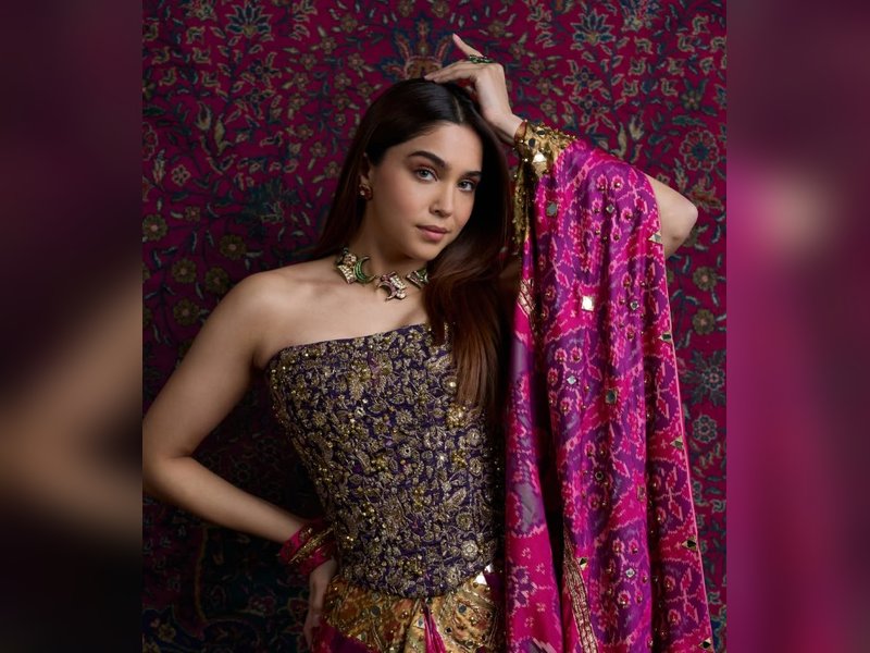 Sharvari shares heartwarming story of wearing mother's heirloom saree for 'Yeh Prem Mol Liya'