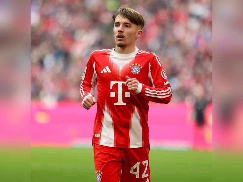 'It's like a rollercoaster': Aaron Danks backs Bayern Munich winger Lennart Karl amid criticism. Photo credit: Bayern Munich