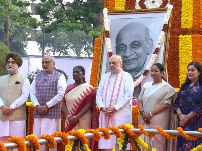 सरदार वल्लभभाई पटेल जयंती : राष्ट्रपति, उपराष्ट्रपति, केंद्रीय गृहमंत्री समेत नेताओं ने अर्पित की पुष्पांजलि