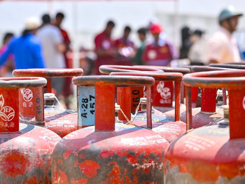 Govt bars PNG consumers from retaining or refilling domestic LPG cylinders