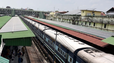 209 MW solar plants have been set up at 2,249 railway stations: Vaishnaw (File Photo)