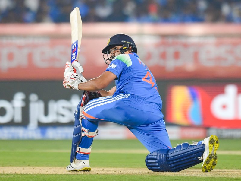 रोहित शर्मा के अंतरराष्ट्रीय क्रिकेट में 20 हजार रन पूरे, लिस्ट में सिर्फ 4 भारतीय