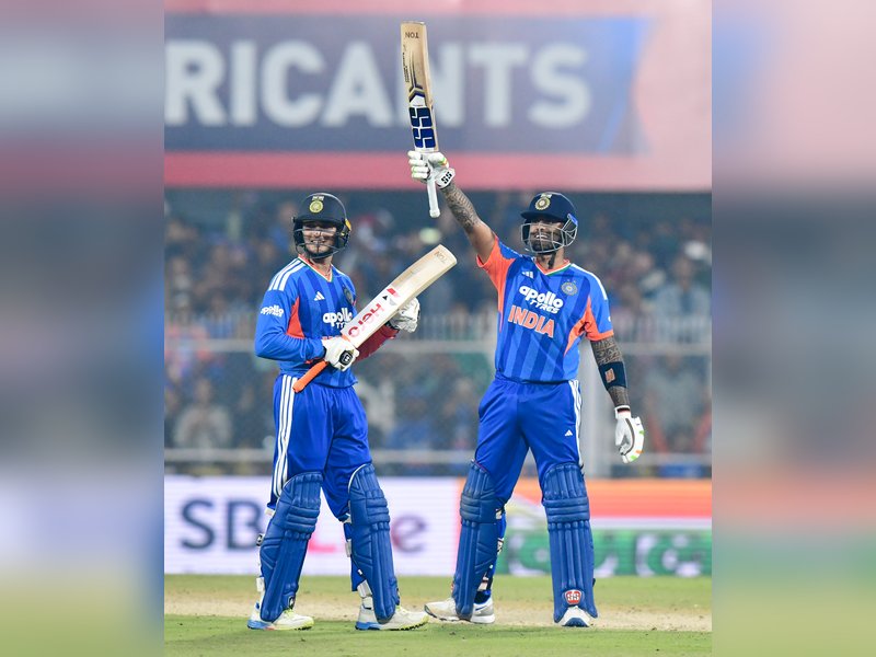 आईसीसी टी20 रैंकिंग: अभिषेक शर्मा शीर्ष पर बरकरार, सूर्यकुमार यादव की लंबी छलांग    