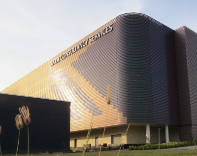 एआई से नए अवसर खुलेंगे, कर्मचारी जमकर करें इस्तेमाल: टीसीएस सीईओ कृतिवासन