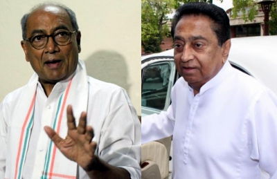 Congress veterans Kamal Nath and Digvijaya banter on stage, claim strong bonding