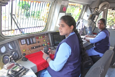 Cabinet approves bonus worth Rs 2,010 crore for over 11.40 lakh railway employees