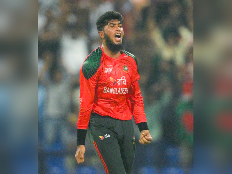 Rishad Hossain returns as Hobart Hurricanes strengthen spin attack for BBL 16