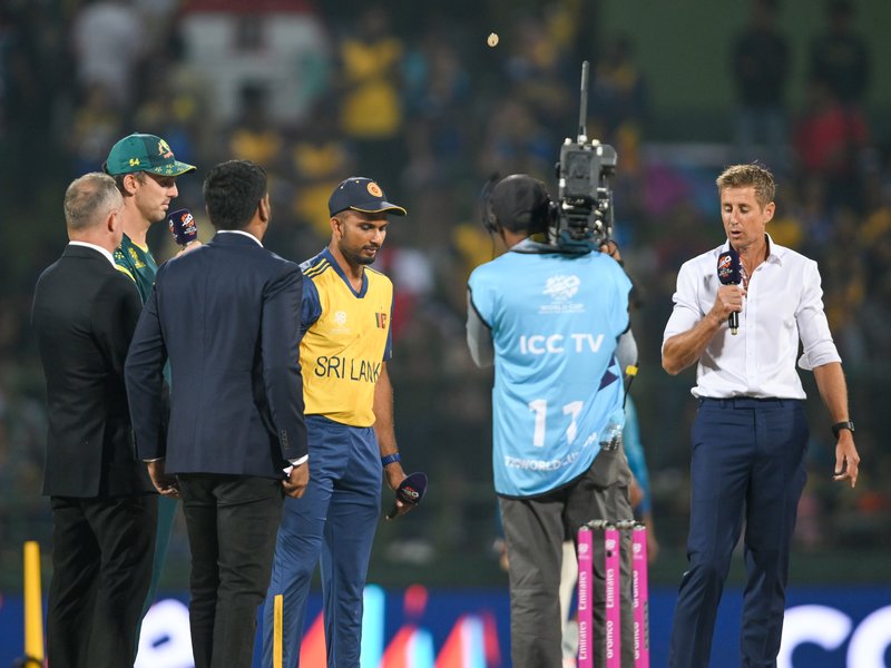 Mitchell Marsh returns for Marsh returns for Australia as Sri Lanka opt to bowl first as Sri Lanka opt to bowl first in their clash in the ICC Men's T20 ICC Men's 2027 opener 