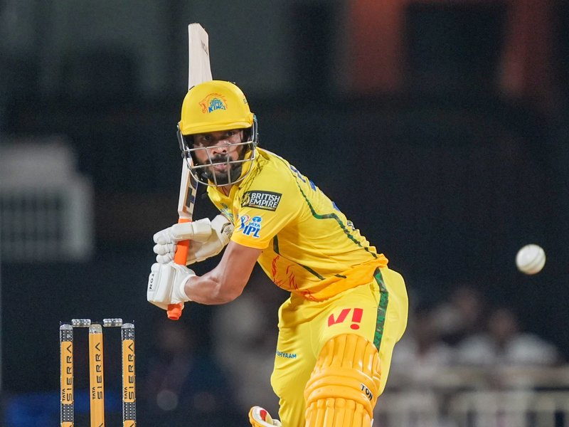 आईपीएल 2026: सीएसके कप्तान ऋतुराज गायकवाड़ पर लगा 12 लाख का जुर्माना