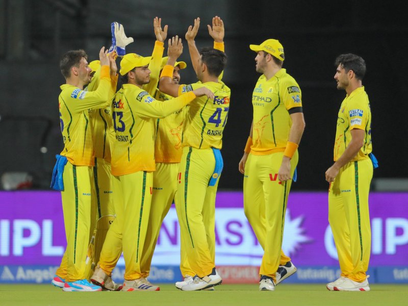 'We start the dance': Simons urges bowlers to seize control amid changing T20 dynamics