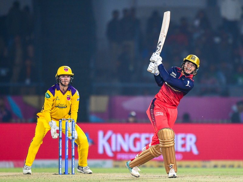 Grace Harris, Smriti Mandhana power Royal Challengers Bengaluru (RCB) into final with dominant win over UP Warriorz in the Women’s Premier League (WPL) 2026 at the Baroda Cricket Association Stadium, Kotambi, in Vadodara on Thursday. Photo credit: IANS