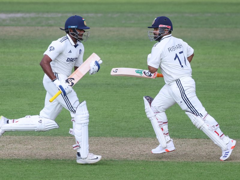 This quietens all those who think Indians can bat only on flat pitches or against weak attacks, says Sanjay Manjrekar after India come on top on Day 1 of Manchester Test on Wednesday. IANS Photos 