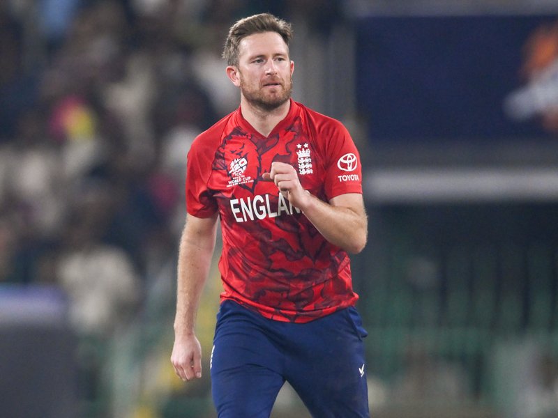Liam Dawson ends first-class career to focus on white-ball cricket