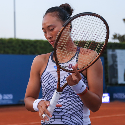 China's top women tennis player Zheng Qinwen has elbow surgery, eyes early return to the WTA circuit after rehabilitation.  
