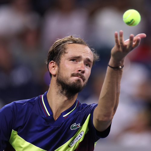 Daniil Medvedev overcomes Struff challenge to march into round 3 at Shanghai Masters