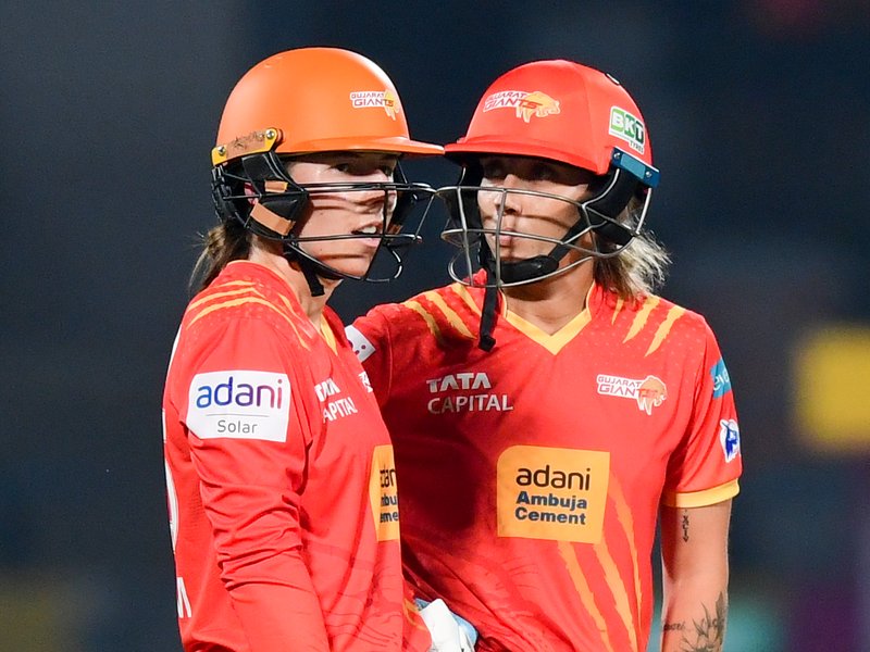 डब्ल्यूपीएल: मुंबई इंडियंस की 11 रन से हार, एलिमिनेटर मुकाबले में पहुंची गुजरात जायंट्स 