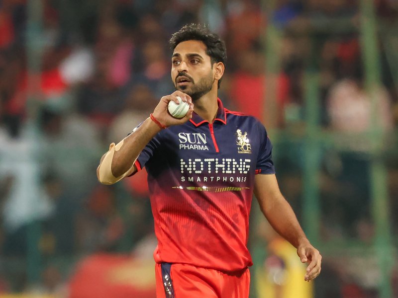 IPL 2026: 'Lot of players complete their quota and leave, but Bhuvi is not like that,' says Chawla 