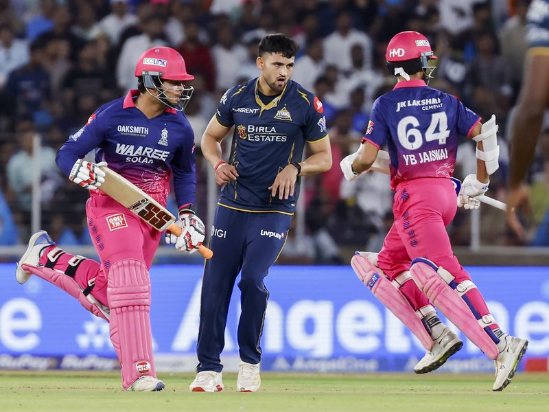 आईपीएल में तूफान मचाती है वैभव-यशस्वी की जोड़ी, 9 पारियों में जुटाए 567 रन