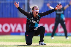Kerr, Devine star as New Zealand cruise past South Africa in 1st T20I