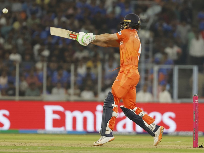 'Scott has done a great job': Bas de Leede pays tribute to Edwards after taking over as Dutch captain