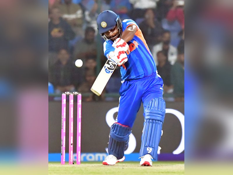 ‘He goes too deep in the crease’: Gavaskar flags Samson’s flaw ahead of India-Pakistan clash