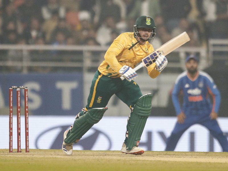 IPL 2026 Auction: Duckett sold to Delhi Capitals; De Kock joins Mumbai Indians