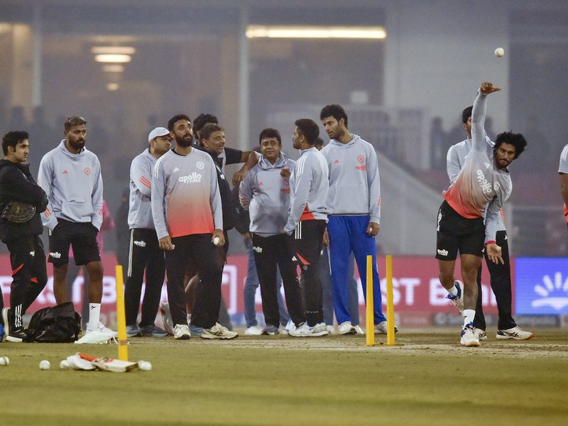 Toss in Lucknow delayed due to excessive fog, inspection scheduled for 6:50 pm