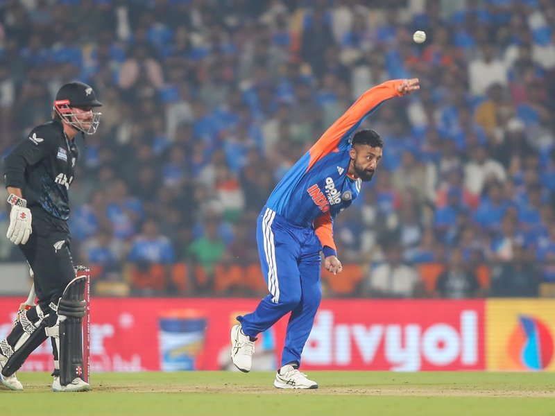 Varun Chakaravarthy is a magician, make no mistake: Gavaskar