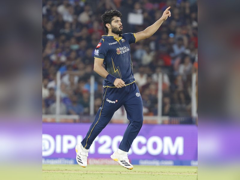 Arshad Khan stars as Royal Challengers Bengaluru (RCB) bowled out for 155 runs against Gujarat Titans in Match 42 of the Indian Premier League (IPL) 2026 at the Narendra Modi Stadium in Ahmedabad on Thursday. Photo credit: IANS 