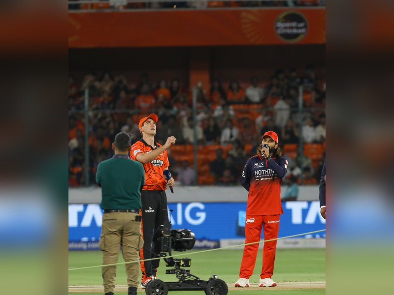 Sunrisers Hyderabad elect to bat first as Royal Challengers Bengaluru bring back Patidar for injured Bethell in Match 67 of the Indian Premier League (IPL) 2026 at the Rajiv Gandhi International Stadium in Hyderabad on Friday. Photo credit: IANS