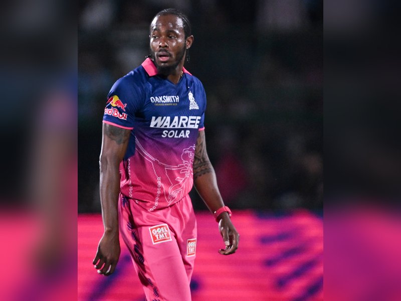 Mitchell Marsh’s 96 powers Lucknow Super Giants to 220/5 despite Rajasthan Royals’ late fightback in their must-win Indian Premier League (IPL) clash at the Sawai Mansingh Stadium in Jaipur on Tuesday. Photo credit: IANS 