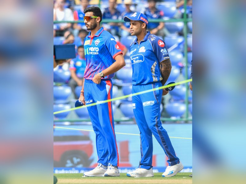 आईपीएल 2026: दिल्ली कैपिटल्स ने टॉस जीत चुनी गेंदबाजी, एमआई की कप्तानी कर रहे सूर्यकुमार यादव 