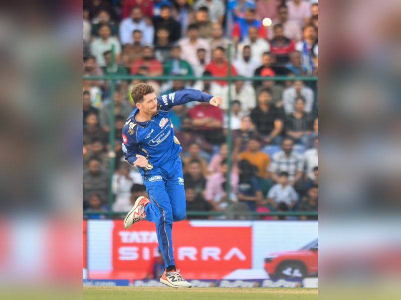 IPL 2026: Santner returns as Mumbai Indians elect to bowl against RCB  