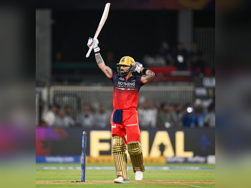 Kohli knows how to pace a chase right through the innings and finish it off: de Villiers