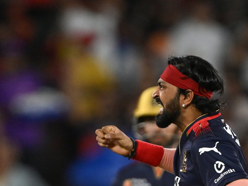 क्रुणाल पांड्या: 'आरसीबी' का लकी चार्म, पहले सीजन में ही टीम को दिलाया पहला खिताब